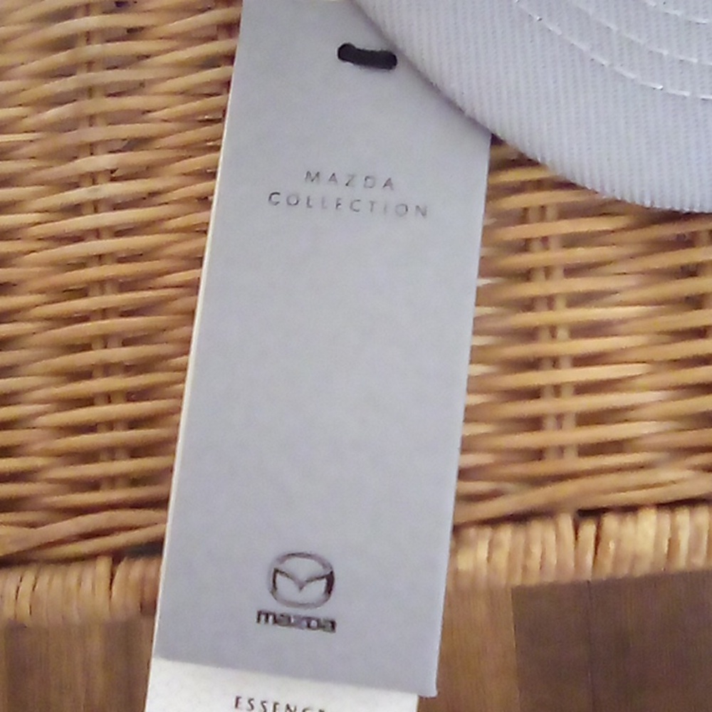Mazda Collection ESSENCE Cap. NWT. Adjustable Back, Light Gray - Picture 4 of 4
